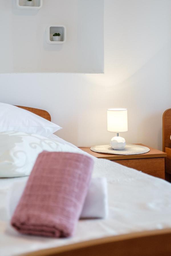 Apartman Mare มิลนา ภายนอก รูปภาพ
