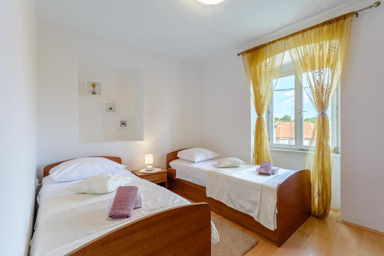 Apartman Mare มิลนา ภายนอก รูปภาพ
