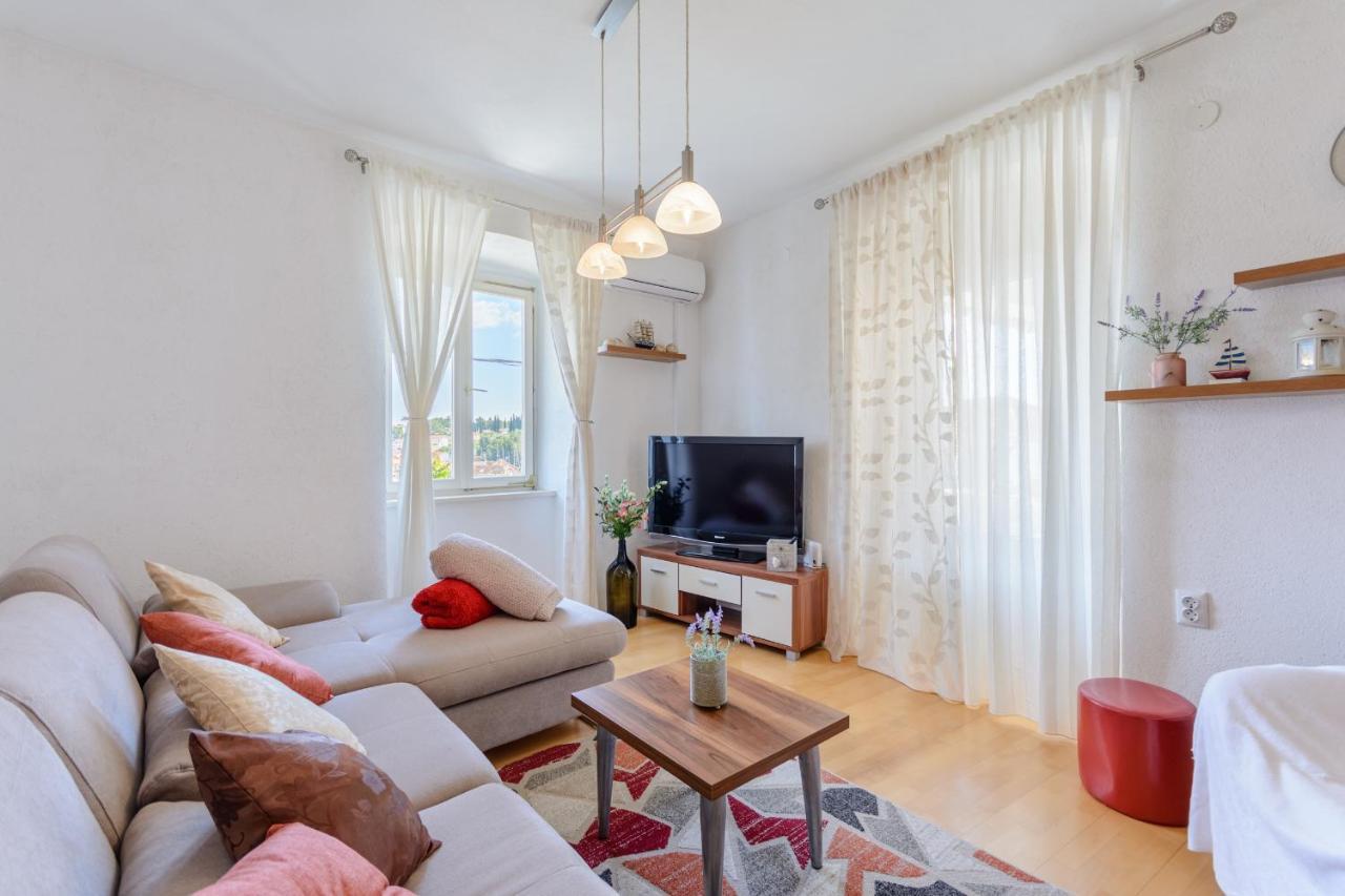 Apartman Mare มิลนา ภายนอก รูปภาพ